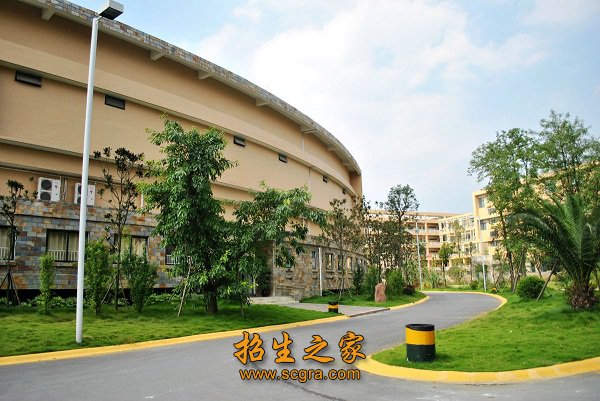 办学方向涉及巴蜀文化各个领域