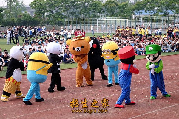校园占地173.8亩