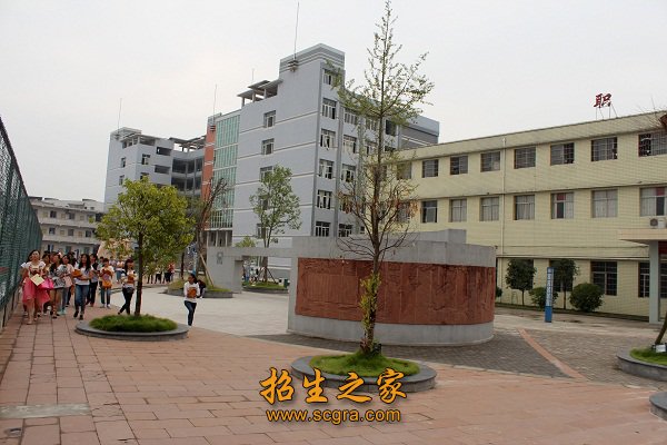 南充师范澳门永利注册首次注册有83年