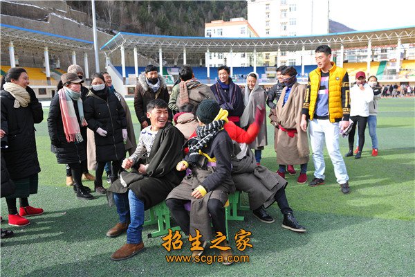 招生对象为一类模式高中应(往)届毕业
