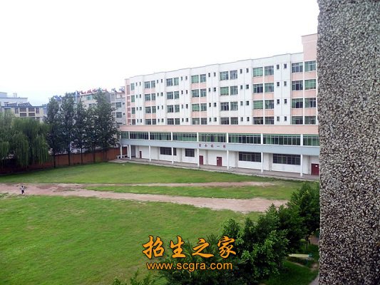 外医学高校联合办学为依托