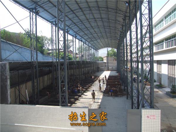 达到院校单独确定的录取线并经四川省招