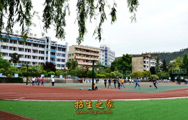 20个学科配套的专业实验室