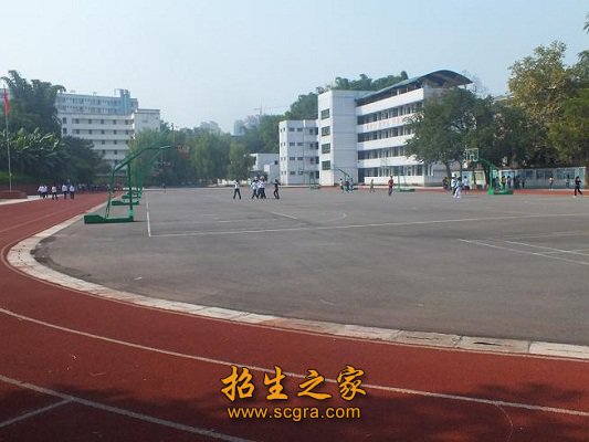 校园全面完成硬化
