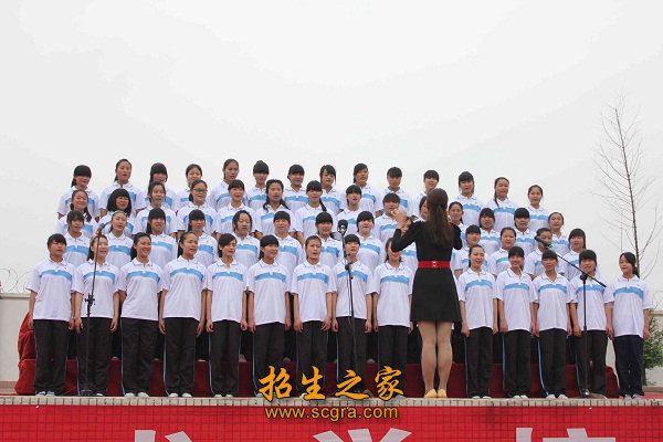 形成了“一套人马