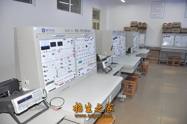 校园设施齐备