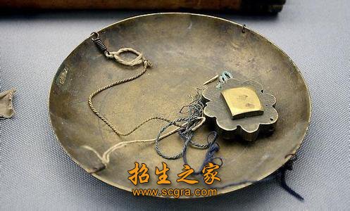 同类内容同栏目条目通常按时间倒序排列