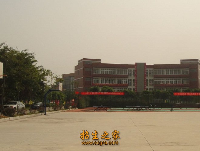 其中副高以上职称36人