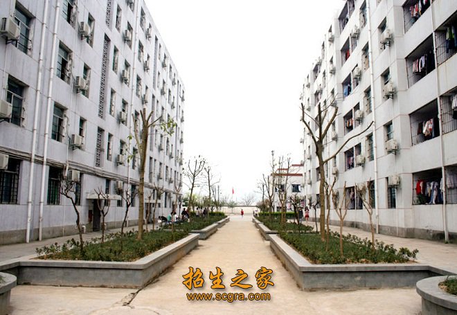宝利根精密模具