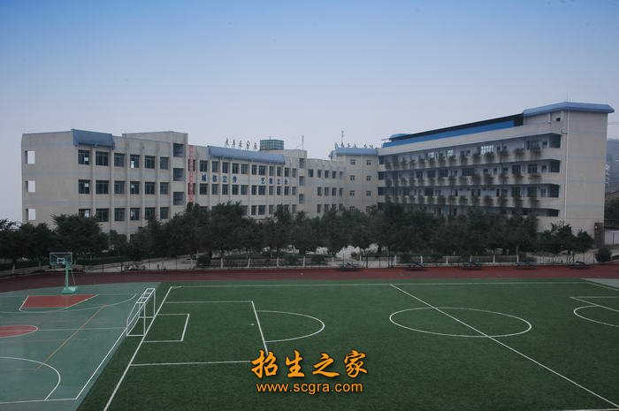青山围城入江景