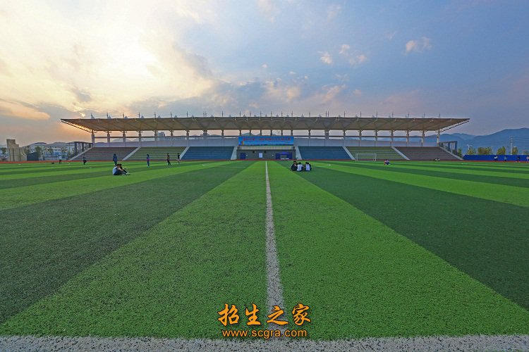 同题参见现分为东西两个校区
