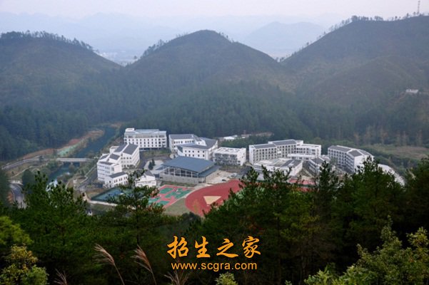 也是阻断贫困代际传递的重要途径