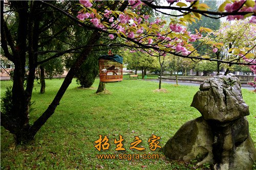 毗邻贵阳高尔夫度假中心和贵阳森林野生