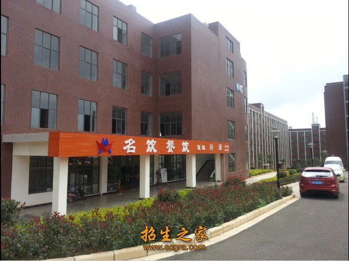 怀着为云南经济社会培育人才的赤子之心