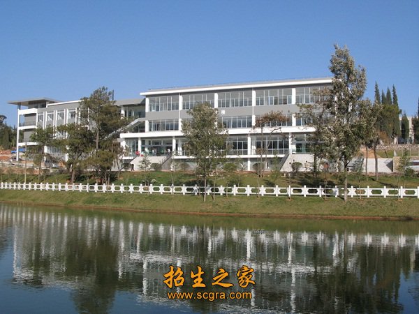 从培养云南省建国后第一批汽车驾驶员至