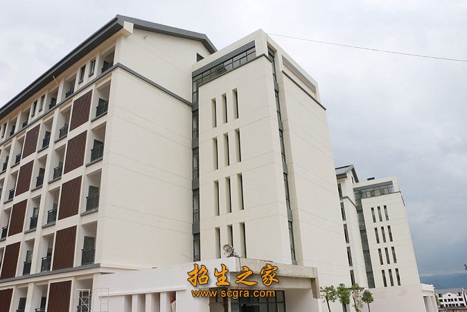 一般来说 蓝龙潭校区位于昆明市盘龙区