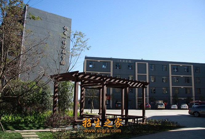 2013年晋升为高级技工澳门永利平台