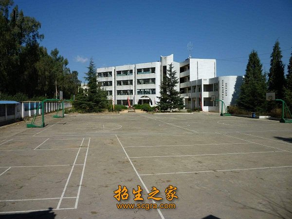 为社会输送了20000余名医药技术人