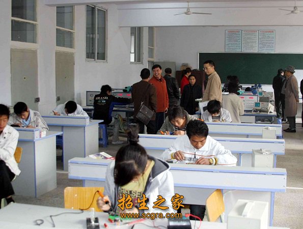 为当地经济建设和社会发展作出了贡献