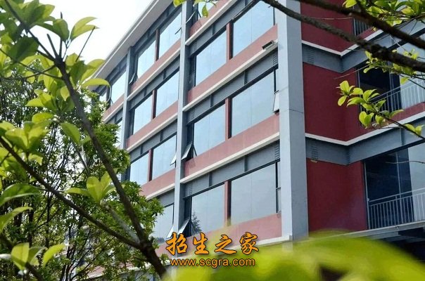 跟国内外多所本科院校进行合作