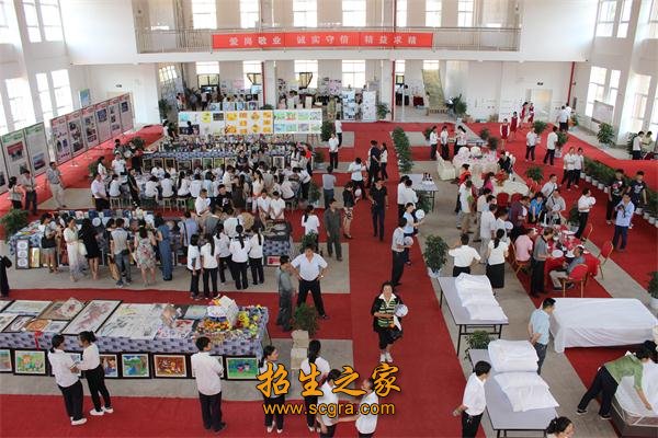 拥有配置先进的实验实习实训室40余个