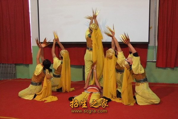 中级职称教师30人