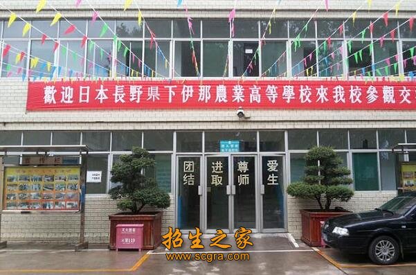 清流园等现代园林和古典艺术建筑