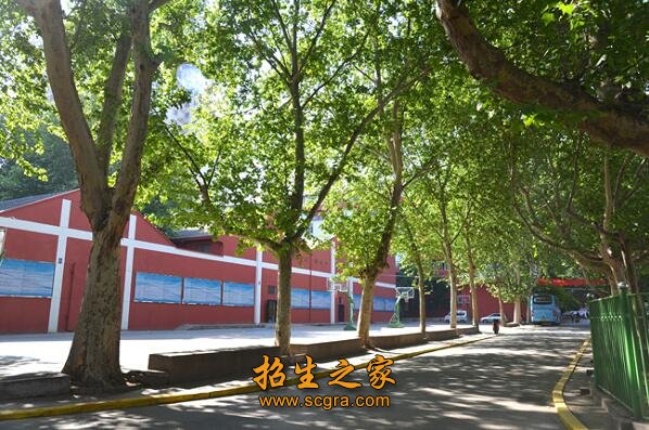 列表适合快速定位
