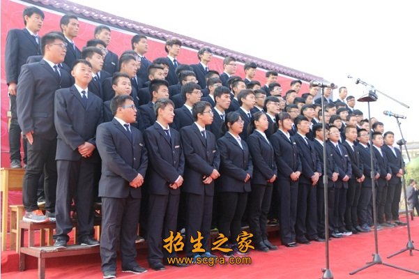 活泼的教学形式和全真的实训环境