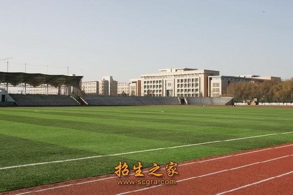 校园内设施先进