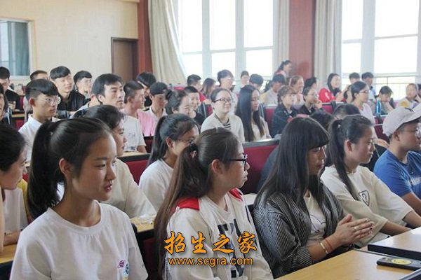 各专业录取不限制男女比例