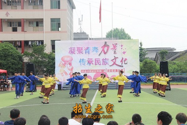 坚持一个培养目标