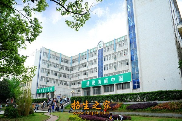 全日制在校生12000余人