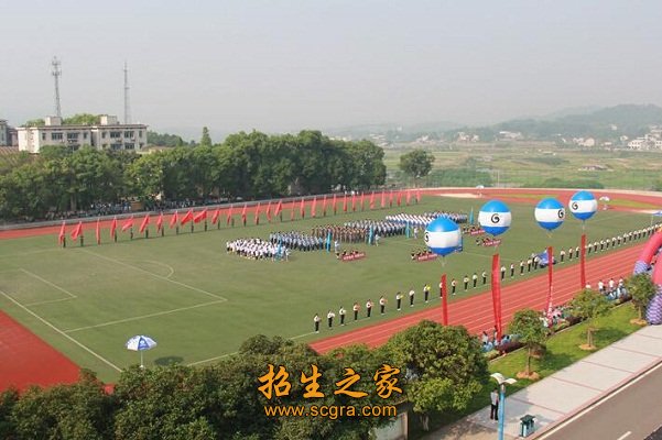在岗教职工751人