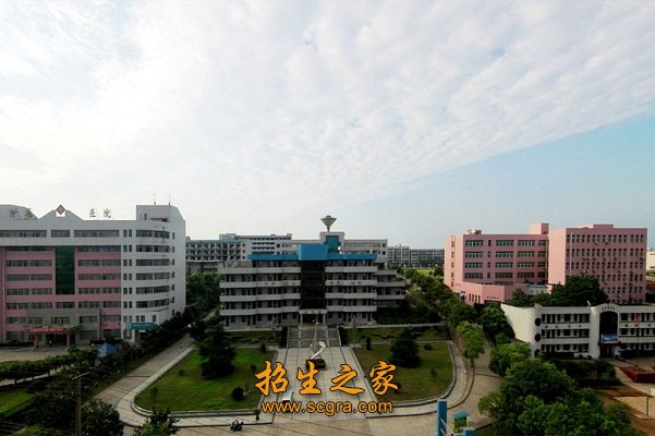 服务社会”为办学宗旨