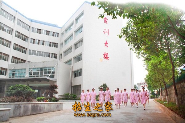 实现办学层次质的飞跃