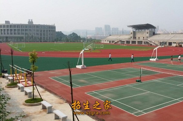 含浦新校区于2012年投入使用