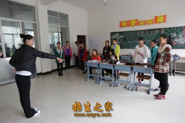 为提高湘西人口素质服务