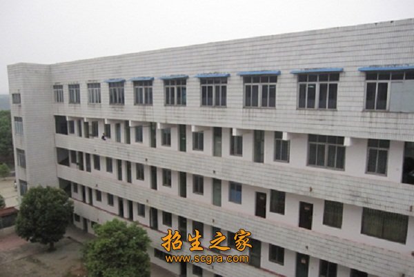 旅游产业和发挥湘南承接产业转移基地优