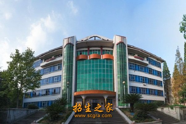 以就业为导向”方针和“特色立校