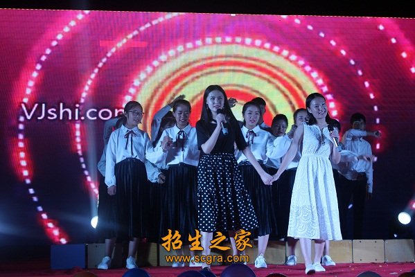 陶瓷艺术大师的强力支撑