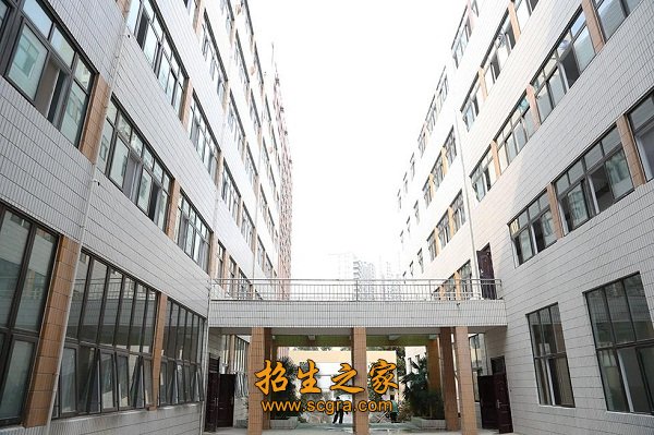 澳门永利平台官网操作说明实行学分制和