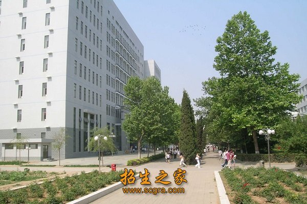 拥有一批在国内外享有盛誉
