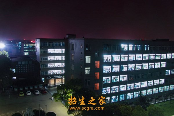 作业与产品合一”的人才培养模式