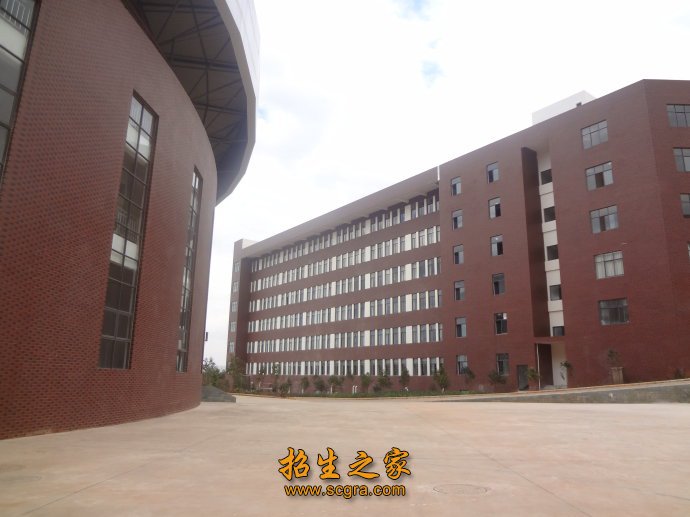 校园建筑 建筑面积17余万平方米