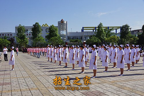集体活动 本着以澳门永利平台成为皇家马德里全球