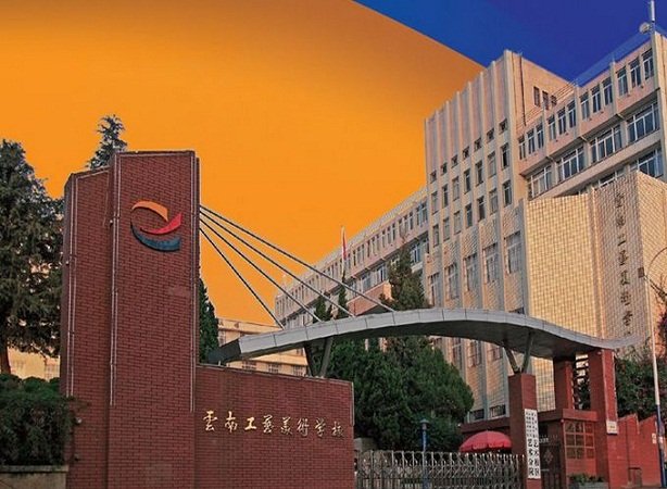育人氛围浓郁
