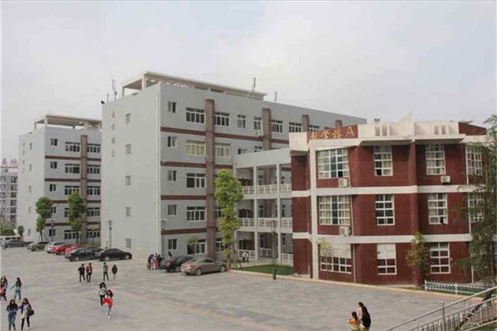 重庆市天府技工澳门永利注册首次注册