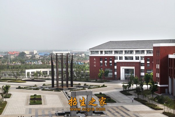南铁院人始终坚守立德树人