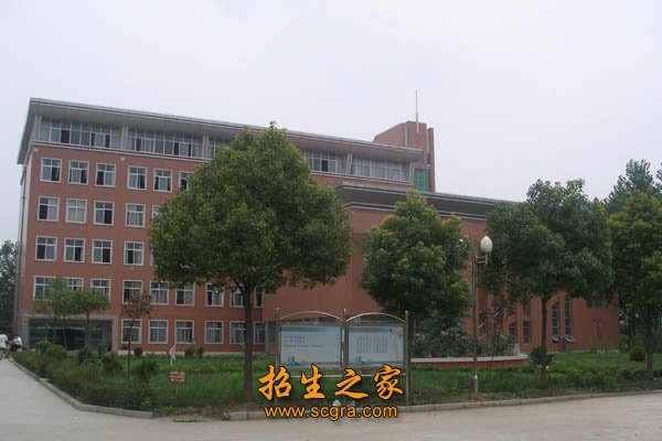 共享优势师资和办学资源